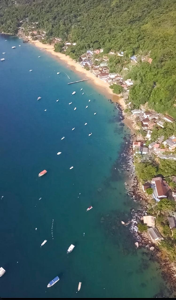Praia de Araçatiba na Ilha Grande